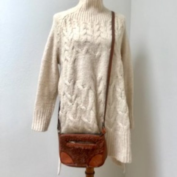Patricia Nash Paullo Sherpa Leather Crossbody Bag - Picture 3 of 13